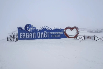 Ergan Dağı'nda kar rekoru: 2. etap teleski hattı kar altında