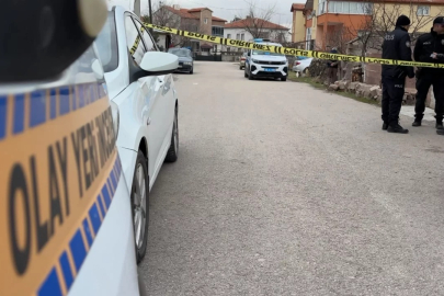 Tartışma kanlı bitti! Eşini vurup araçla kaçtı