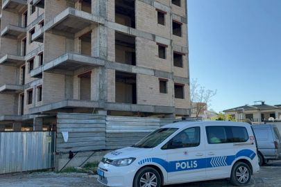 Antalya'da inşaatın 5'nci katından düşen işçi yaralandı