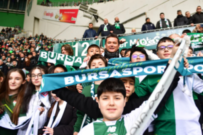 Başkan Erkan Aydın çocuklarla Bursaspor coşkusunu paylaştı