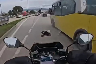 Bursa'da yürekleri ağza getiren anlar! Saniyelik refleks faciayı önledi