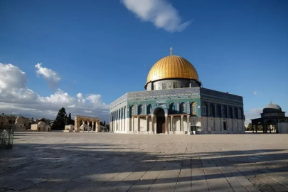 İran'a saldıran İsrail Mescid-i Aksa'yı kapattı!