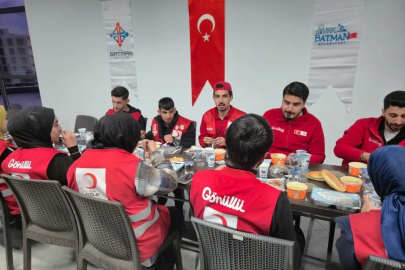 Batman'da sivil toplum kuruluşlarının temsilcileri iftarda buluştu