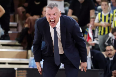 Fenerbahçe'den açıklama: Takımımızdan 4 kişi Dubai ve Abu Dabi'de mahsur kaldı