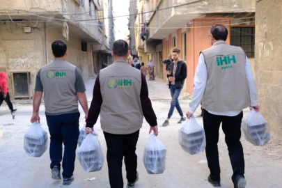 İHH Bursa Şubesi Yermük Mülteci Kampı'nda iftar düzenledi