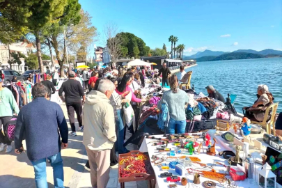 Köyceğiz'de yılın ilk ikinci el pazarı kuruldu