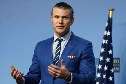 ABD Savunma Bakanı Hegseth: Bu bir rejim değişikliği savaşı değil ama rejim değişti