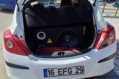 Bursa'da yüksek sesle müzik dinleyen sürücüye ceza!