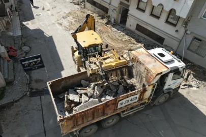 Bursa Gemlik'in köklü caddesinde önemli çalışma