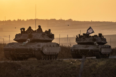 İsrail Lübnan'a kara harekatı başlattı