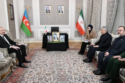Azerbaycan Cumhurbaşkanı Aliyev, İran'ın Bakü Büyükelçiliğine taziye ziyaretinde bulundu