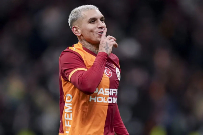 Takımdan ayrılıyor mu? Lucas Torreira gelecekle ilgili kararını canlı yayında duyurdu