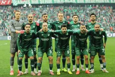 Timsah zorlu virajda!