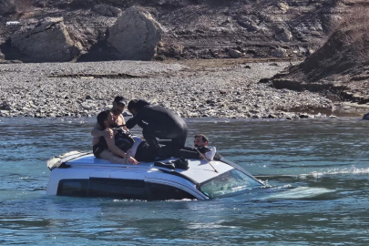 Araç baraj gölüne uçtu: 1 yaralı