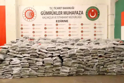 Gümrük Muhafaza ekiplerinden zehir tacirlerine ağır darbe! Tonla esrar ele geçirildi