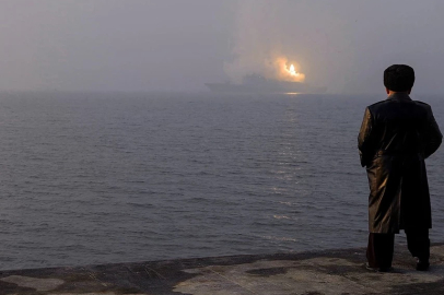 Kuzey Kore’den gövde gösterisi!