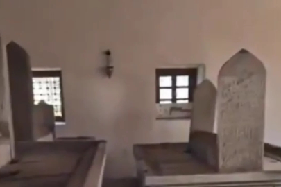 Bursa'da tarihi türbede utandıran görüntü! İçerisi dışkı ve kokudan geçilmiyor...