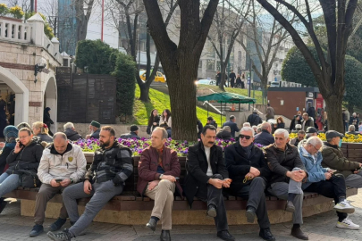 Bursa'ya bahar geldi! Meydanlar doldu