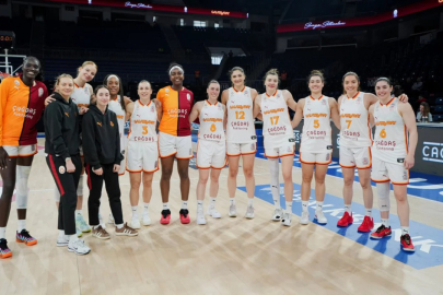 Galatasaray play-off serisinde öne geçti