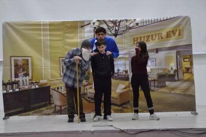 Havza'da "Tablet Ahmet" iki günde 10 kez sahneledi