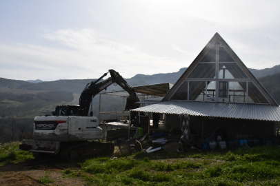 İznik Belediyesi Tarım Arazilerindeki Kaçak Yapılara Karşı Harekete Geçti