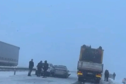 10 araçlı zincirleme kaza!