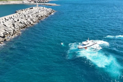 Antalya’da balıkçı teknesi battı: 3 kişi denize atlayarak kurtuldu