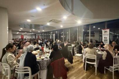 İHH Bursa yönetimi, yabancı uyruklu öğrenciler iftarda buluştu
