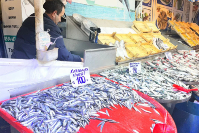 Ramazan'da Bursa'da balık tezgahları doldu! İşte Tuz Pazarı'nda güncel fiyatlar...