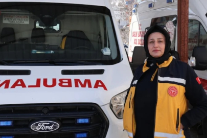 Siirt'in tek kadın ambulans şoförü hayat kurtarıyor