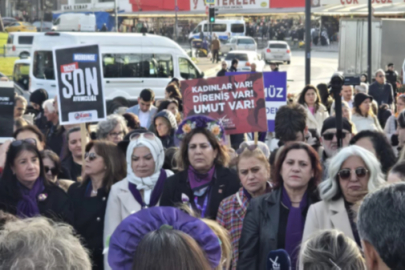Bursa'da 8 Mart yürüyüşü: CHP Kadın Kolları meydanlarda