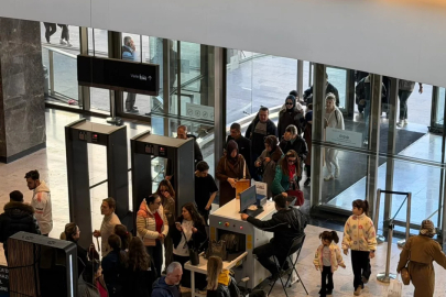 Bursa'da bayram yoğunluğu: Adım atacak yer kalmadı!