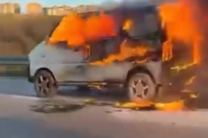 Bursa'da hafif ticari araç alev aldı