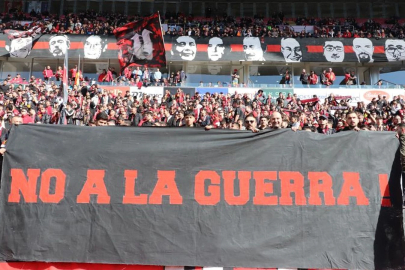 Eskişehirspor taraftarı, İspanya'ya selam gönderdi