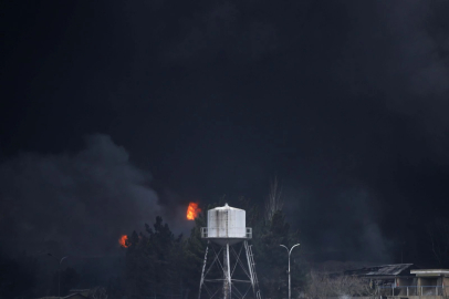 Gökyüzü simsiyah oldu, Tahran'a zehir yağıyor