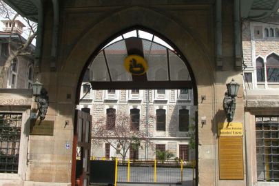 İstanbul Erkek Lisesi'nde görevden uzaklaştırmalar