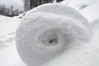 Nadir rastlanan doğa olayı: Kar ruloları