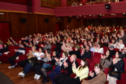 Ödüllü ‘Yan Rol’ Bursa'da ayakta alkışlandı