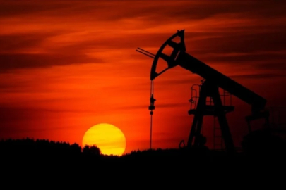 Petrol fiyatları 84 dolar seviyesine geriledi