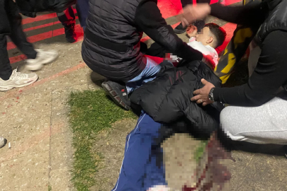 Bursa'da parkta bıçaklı kavga! Yaralının yakınları sinir krizi geçirdi