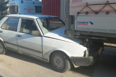 Bursa'da korkutan kaza! Kontrolden çıkıp tırın altına girdi...