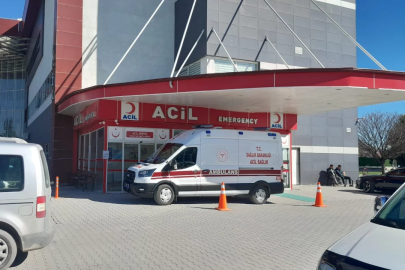 Motosikletin çarptığı yaya yaralandı