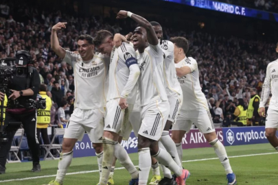 Real Madrid, tur kapısını araladı