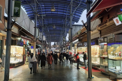 Bursa'nın tarihi çarşısında dikkat çeken karar! Çalışma saatleri değişti...