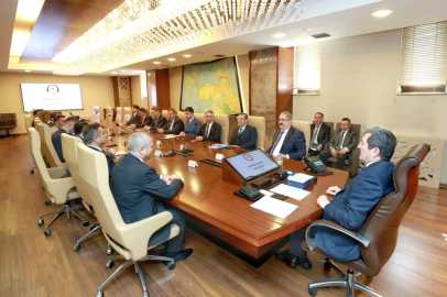 Kaymakamlar toplantısı: Bayram güvenliği, göç, tarım ve şehir düzeni görüşüldü