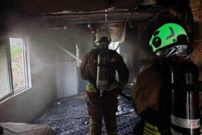 Antakya'da müstakil ev yanarak kullanılmaz hale geldi