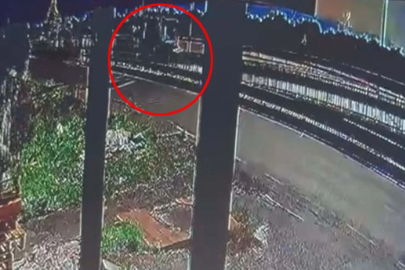 Balıkesir'de Çöp Kamyonu Otomobile Çarptı: 2 Kişi Hayatını Kaybetti