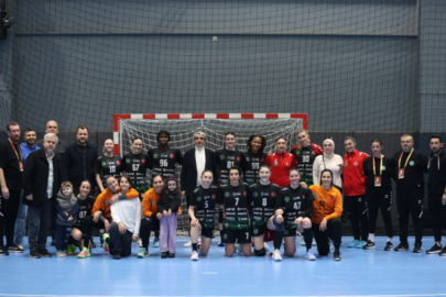 Bursa Büyükşehir Belediyespor zirveyi sevdi