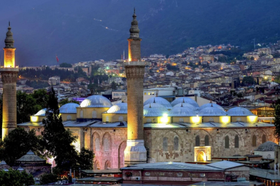 Bursa'da sabah ezanı geç okununca kriz çıktı! Oruç tutanlar için Ulu Camii imamından olay açıklama...