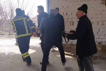 Depoda duvar çöktü; dengesini kaybedince elini makineye kaptıran Melih'in parmakları koptu